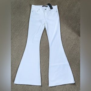NWT EXPRESS MID RISE BELL FLARE JEANS; 8R
